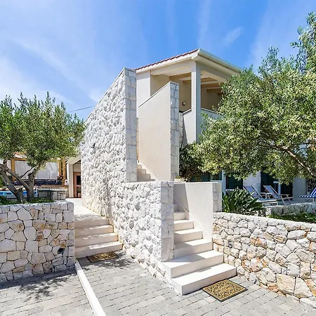 Villa Demer *